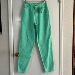 United Colors of Benetton NWT women’s mint green jeans